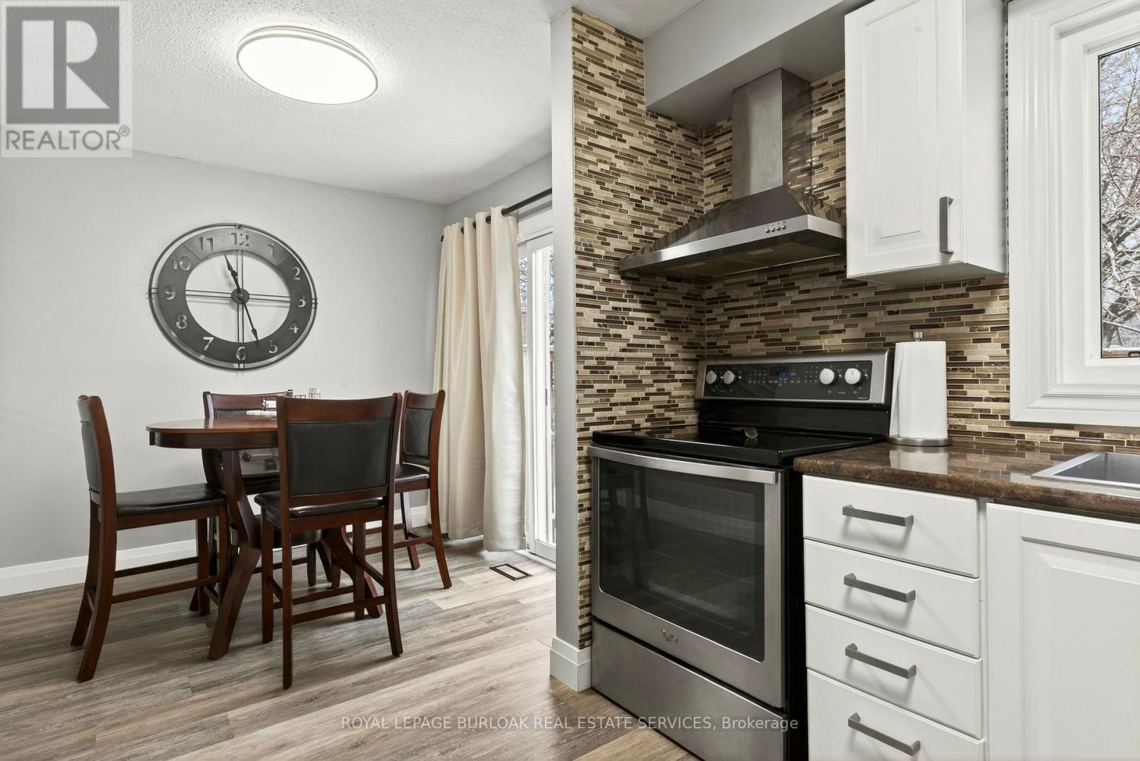 1 - 2185 Fairchild Boulevard, Burlington (Tyandaga), Ontario  L7P 3P6 - Photo 18 - W12891298