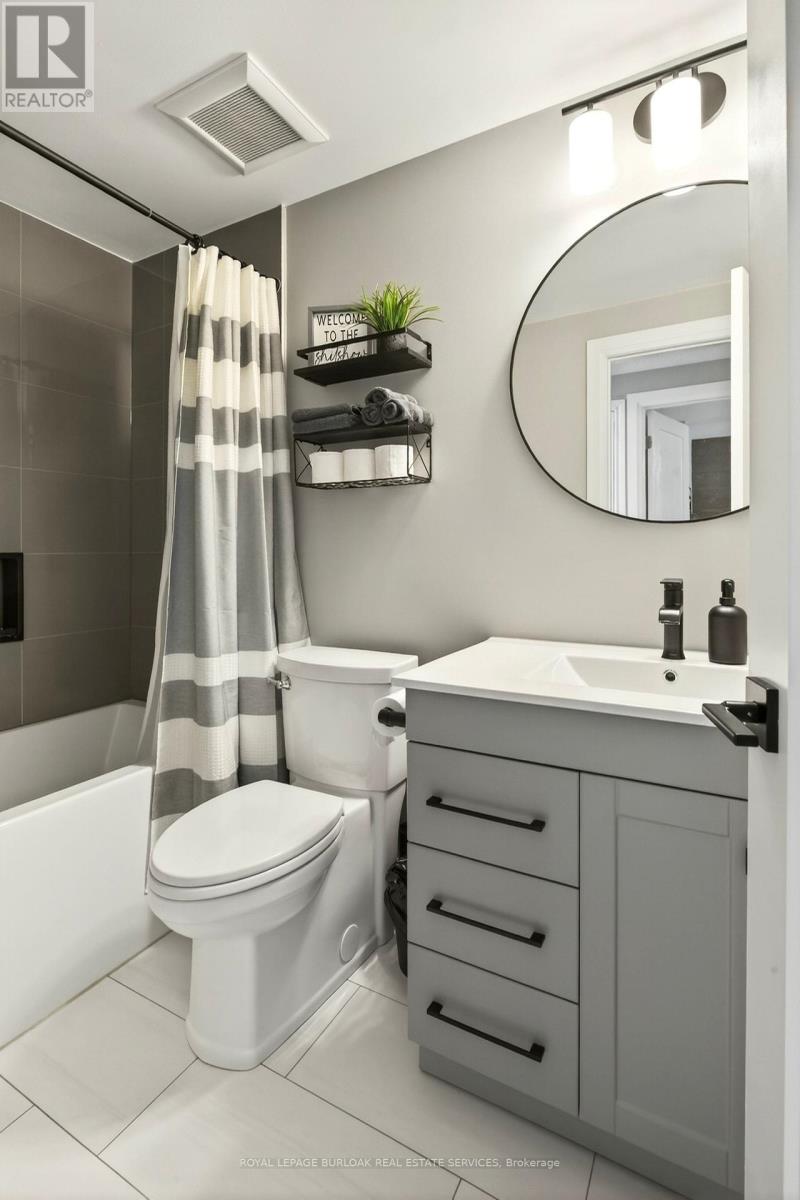 1 - 2185 Fairchild Boulevard, Burlington (Tyandaga), Ontario  L7P 3P6 - Photo 29 - W12891298