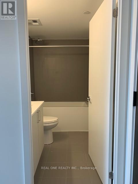 529 - 1005 Dundas Street E, Oakville, Ontario  L6H 8C7 - Photo 7 - W12891340