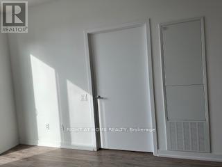 4311 - 4065 Confederation Parkway, Mississauga, Ontario  L5B 0L4 - Photo 17 - W12891358