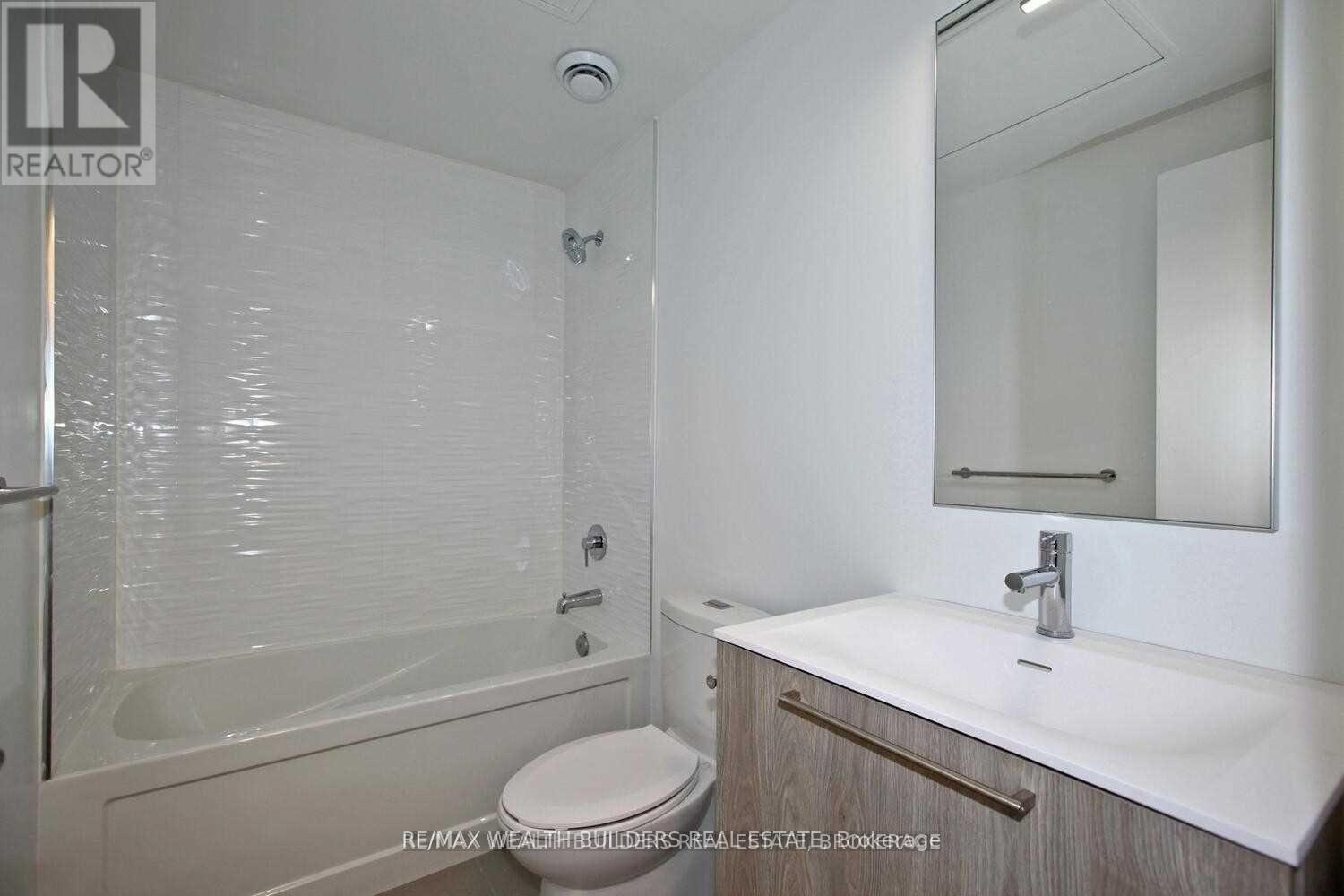 25 - 28 Marina Avenue, Toronto, Ontario  M8W 1K2 - Photo 19 - W12891422