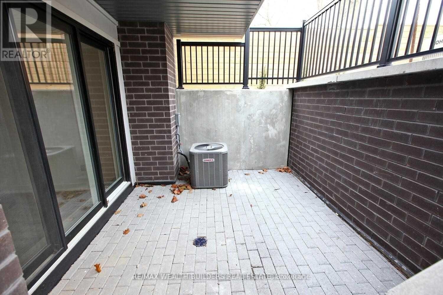 25 - 28 Marina Avenue, Toronto, Ontario  M8W 1K2 - Photo 22 - W12891422