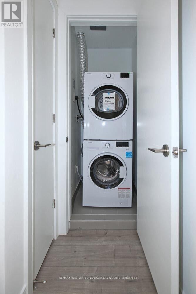 25 - 28 Marina Avenue, Toronto, Ontario  M8W 1K2 - Photo 23 - W12891422