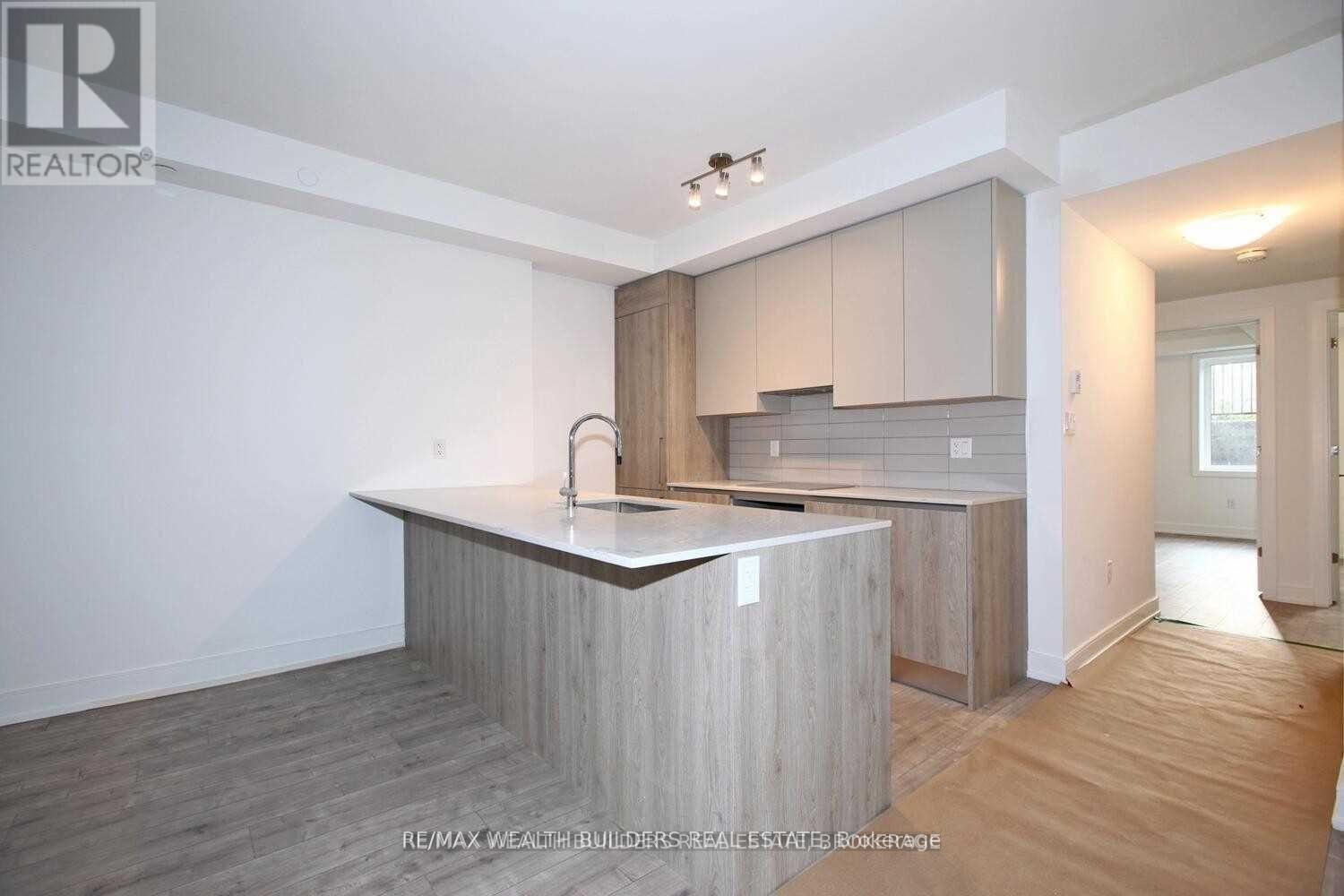 25 - 28 Marina Avenue, Toronto, Ontario  M8W 1K2 - Photo 9 - W12891422