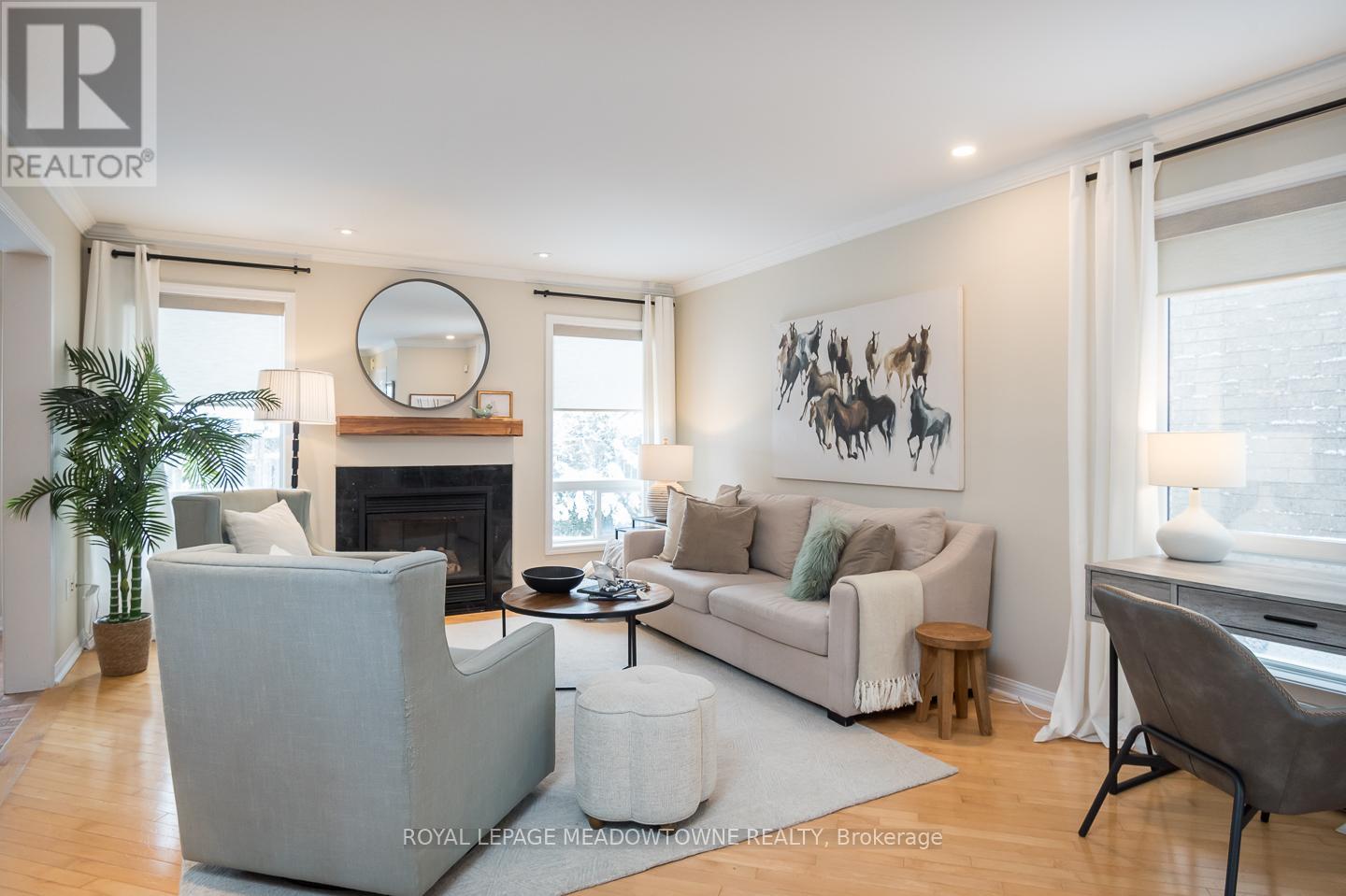 703 Edwards Avenue, Milton, Ontario  L9T 6B4 - Photo 11 - W12891424