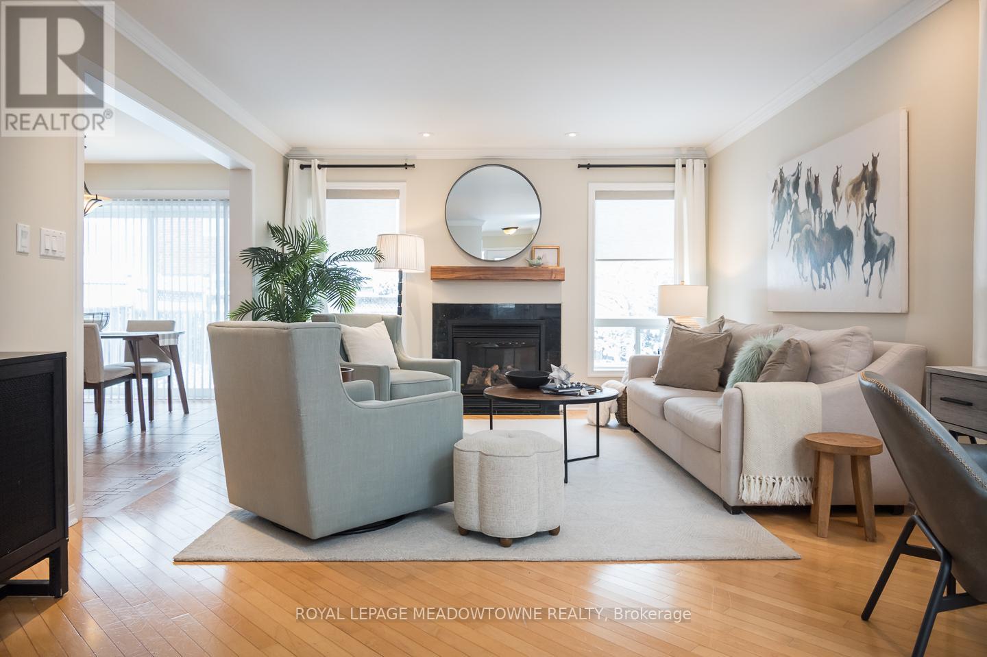 703 Edwards Avenue, Milton, Ontario  L9T 6B4 - Photo 8 - W12891424