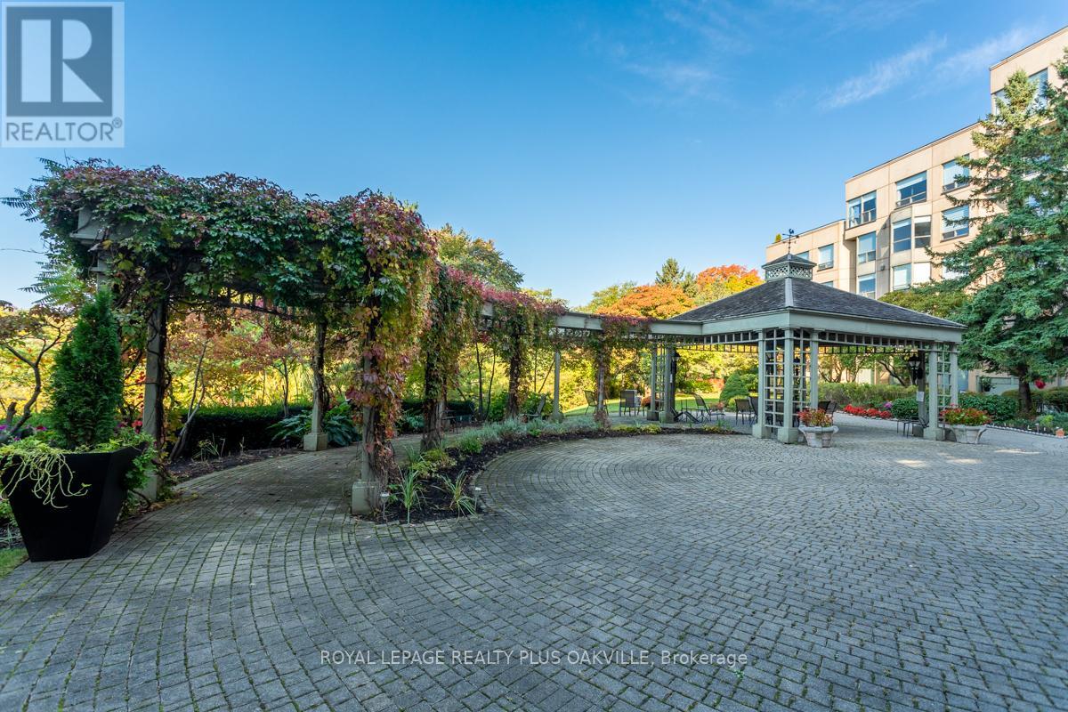 311 - 2511 Lakeshore Road W, Oakville, Ontario  L6L 6L9 - Photo 37 - W12891484