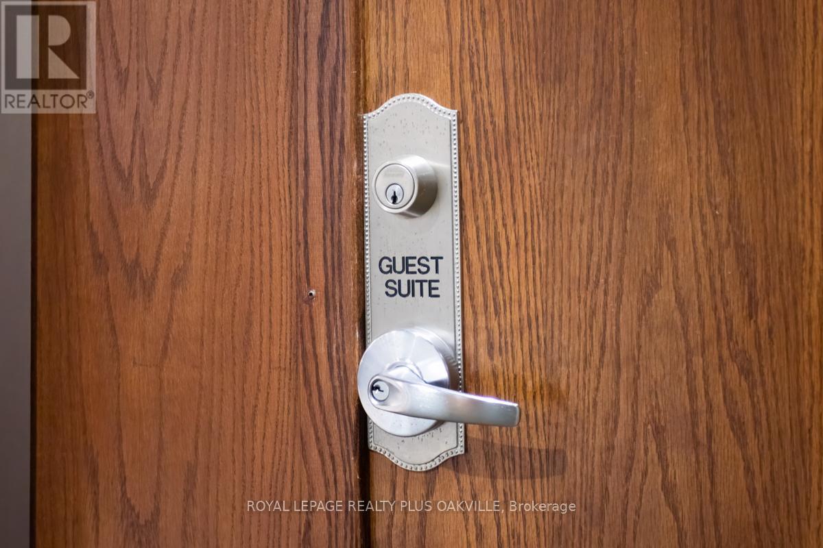 311 - 2511 Lakeshore Road W, Oakville, Ontario  L6L 6L9 - Photo 43 - W12891484