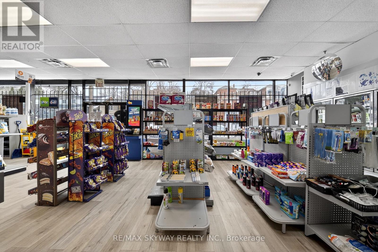 1463 Davenport Road, Toronto, Ontario  M6H 2H6 - Photo 11 - W12891504