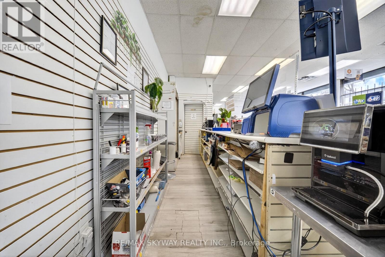 1463 Davenport Road, Toronto, Ontario  M6H 2H6 - Photo 13 - W12891504