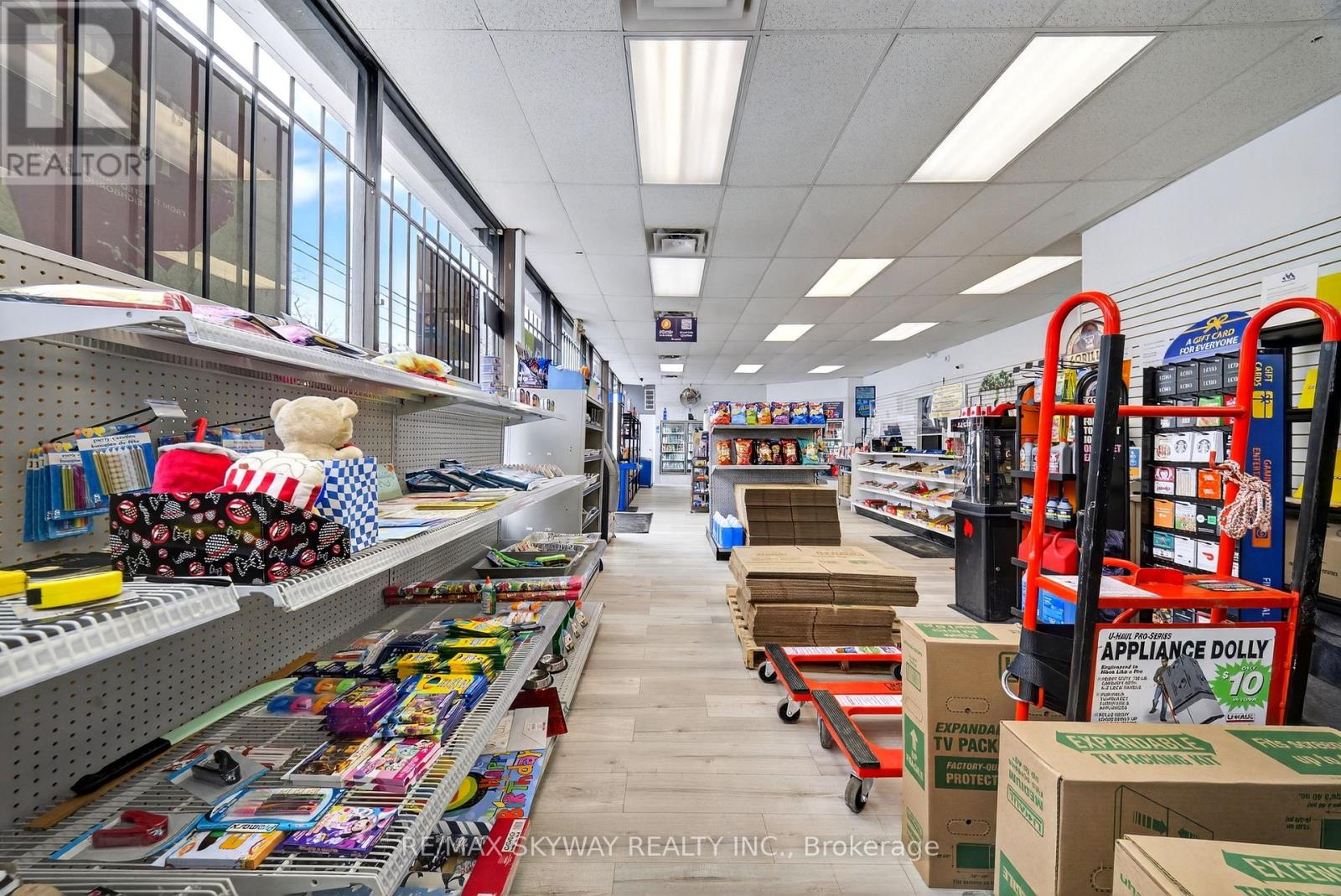 1463 Davenport Road, Toronto, Ontario  M6H 2H6 - Photo 7 - W12891504