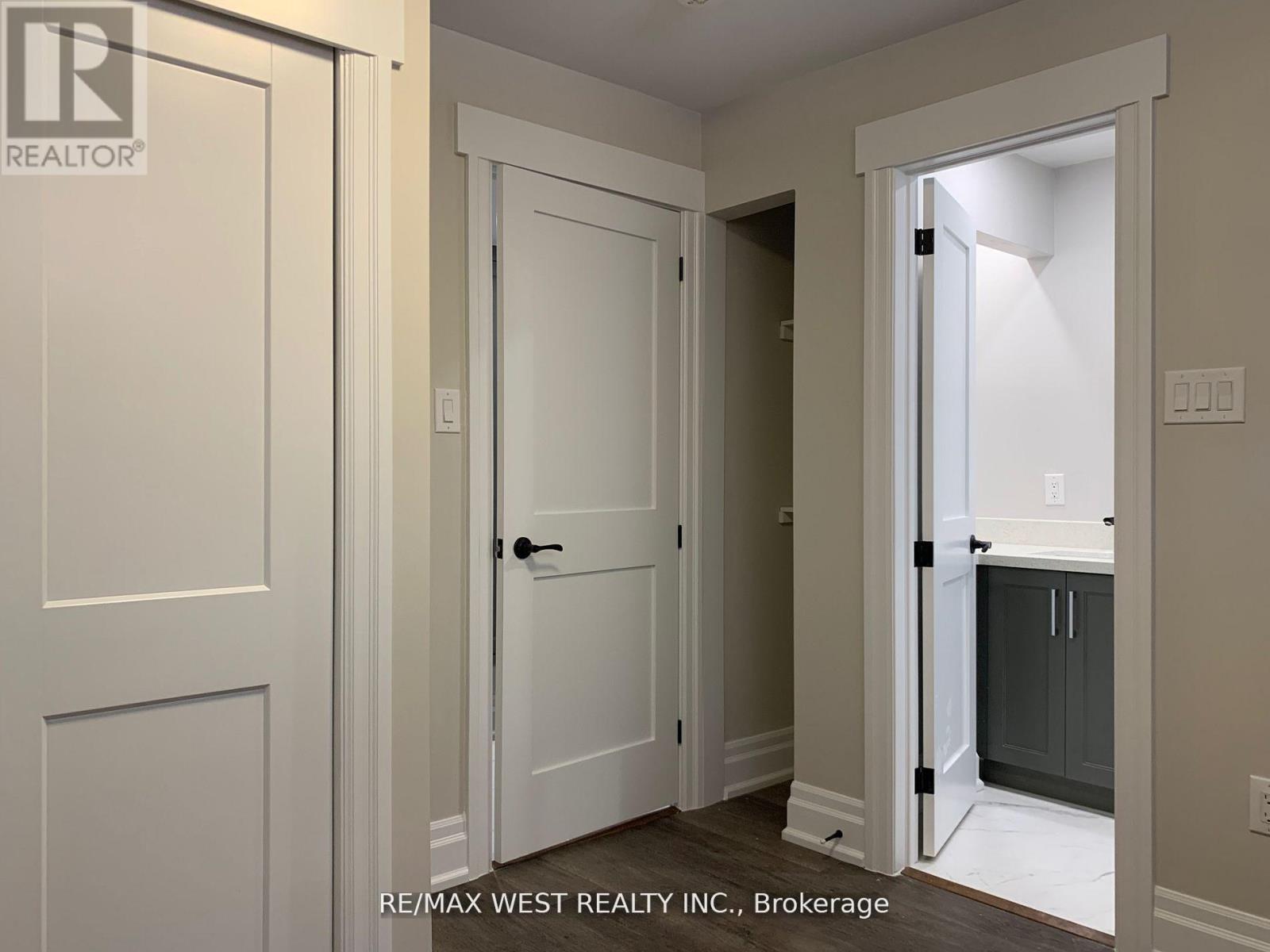 Lower - 1495 King Street W, Toronto, Ontario  M6K 1J4 - Photo 8 - W12891518