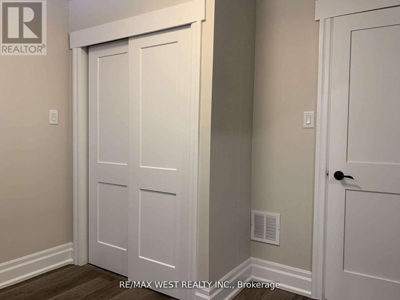 Lower - 1495 King Street W, Toronto, Ontario  M6K 1J4 - Photo 9 - W12891518