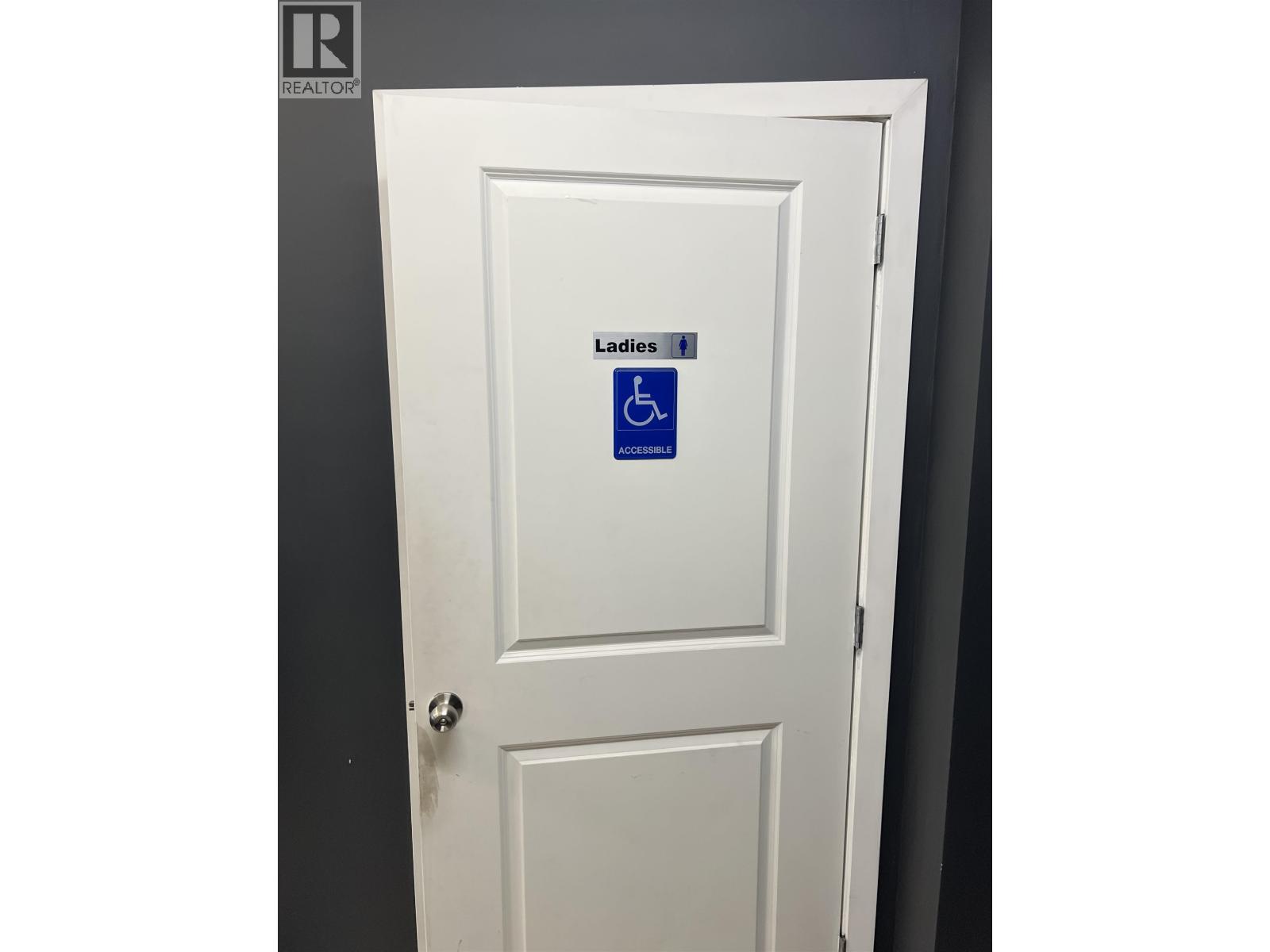 4388 Imperial Street, Burnaby, British Columbia  V5J 1A9 - Photo 4 - C8077083