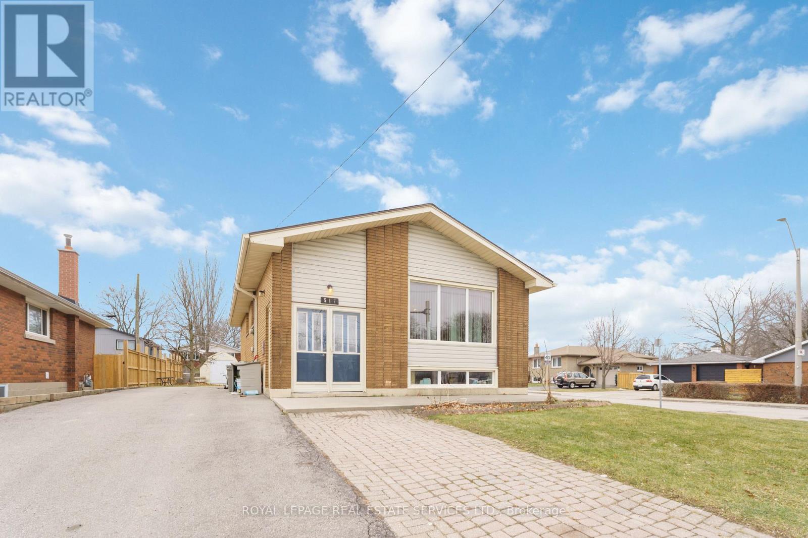 Main - 517 Mohawk Road W, Hamilton (Gilbert), Ontario  L9C 1X3 - Photo 3 - X12891264