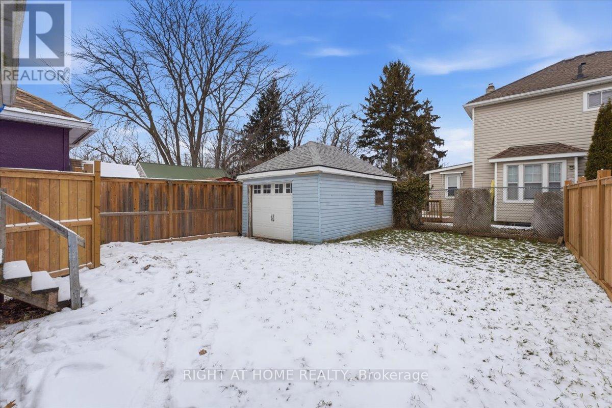 143 Russell Avenue, St. Catharines (Downtown), Ontario  L2R 1W2 - Photo 32 - X12891370