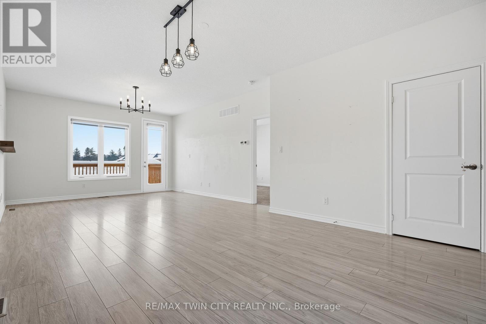 43 Harvest Avenue, Tillsonburg, Ontario  N4G 0H9 - Photo 7 - X12891408