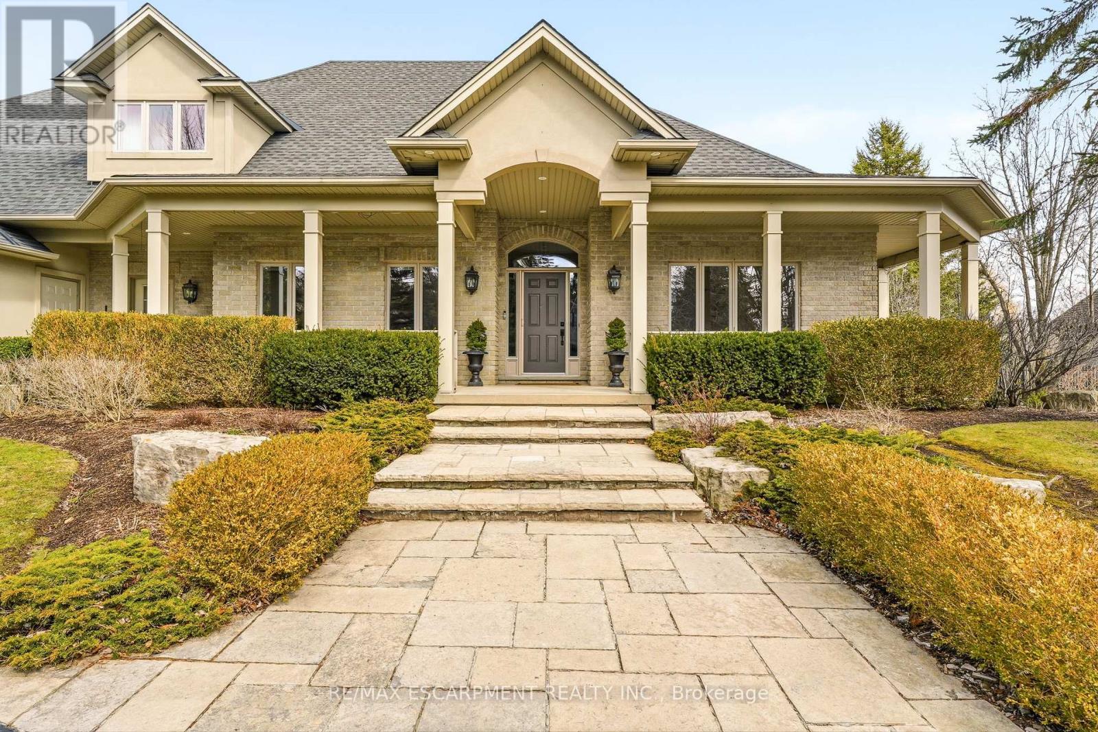 59 Palomino Drive, Hamilton, Ontario  L0R 1H3 - Photo 3 - X12891444