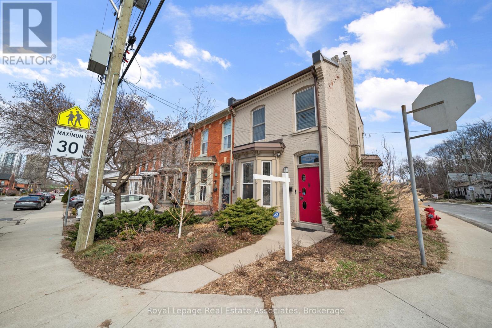 215 Ferguson Avenue S, Hamilton (Corktown), Ontario  L8N 2N2 - Photo 22 - X12891476