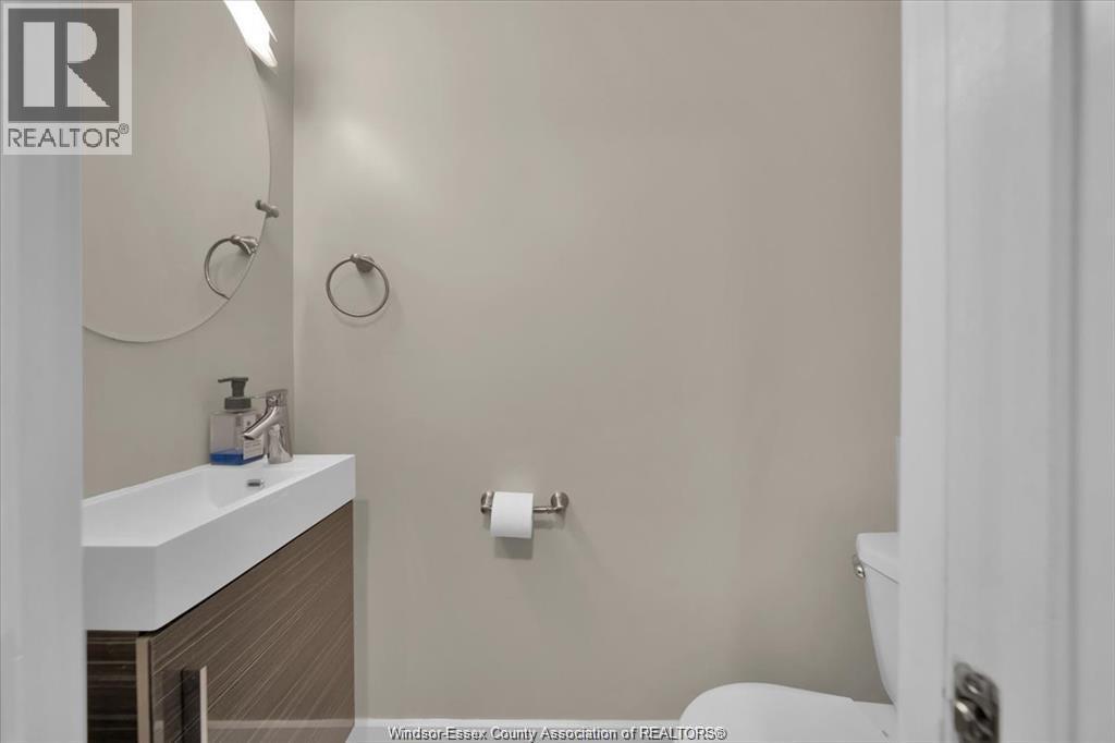 9940 Forest Glade Court, Windsor, Ontario  N8R 1W7 - Photo 17 - 26005574