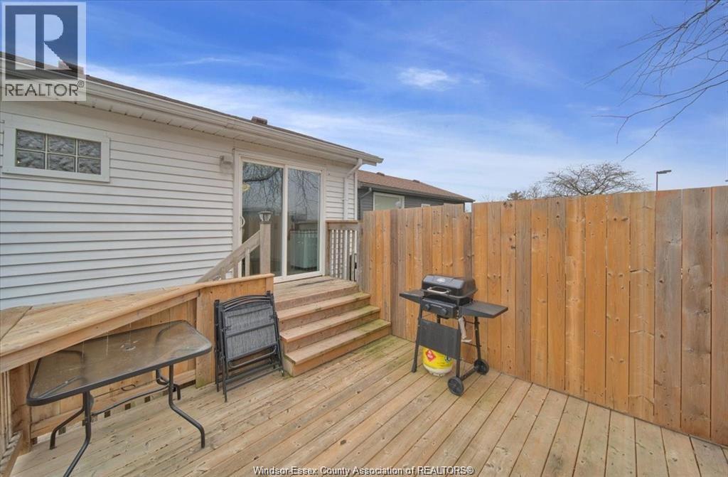 9940 Forest Glade Court, Windsor, Ontario  N8R 1W7 - Photo 19 - 26005574
