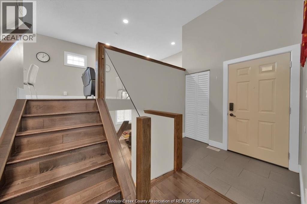 9940 Forest Glade Court, Windsor, Ontario  N8R 1W7 - Photo 4 - 26005574