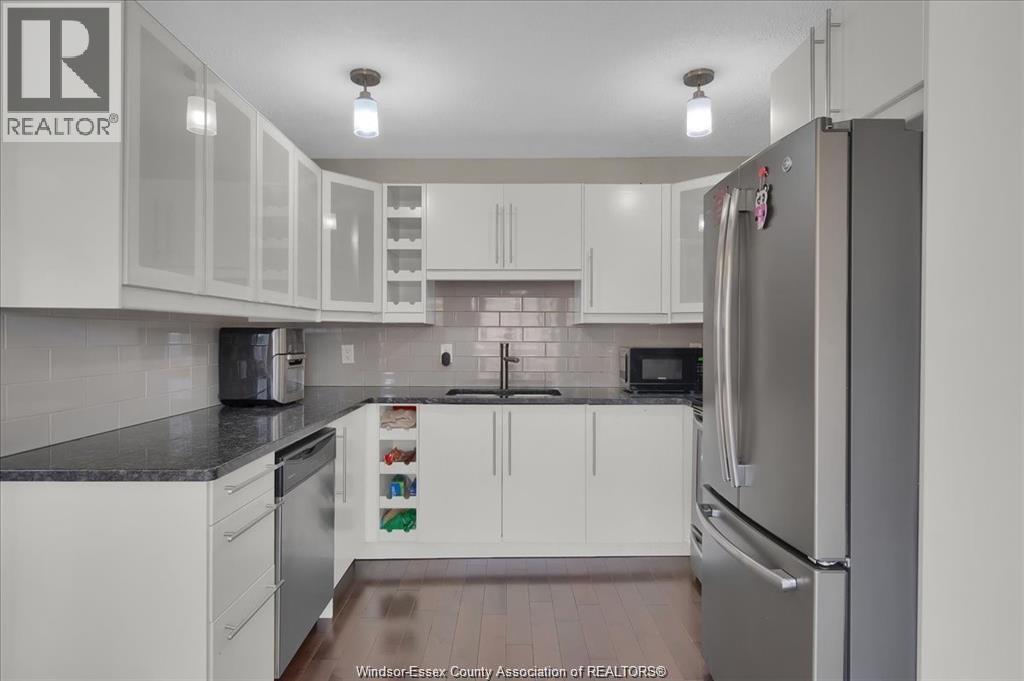 9940 Forest Glade Court, Windsor, Ontario  N8R 1W7 - Photo 7 - 26005574