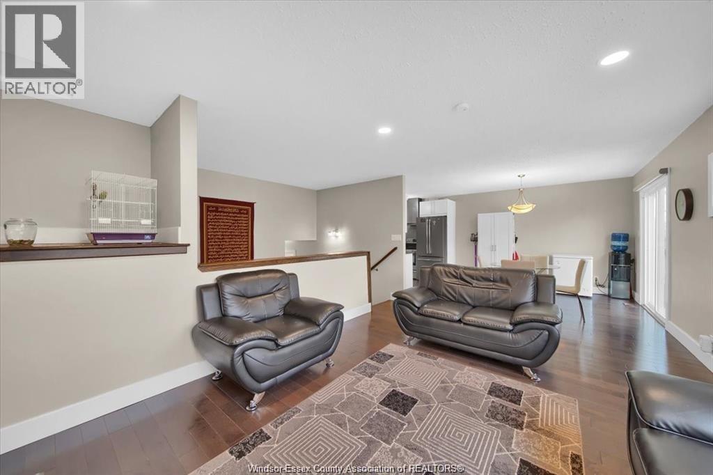 9940 Forest Glade Court, Windsor, Ontario  N8R 1W7 - Photo 9 - 26005574