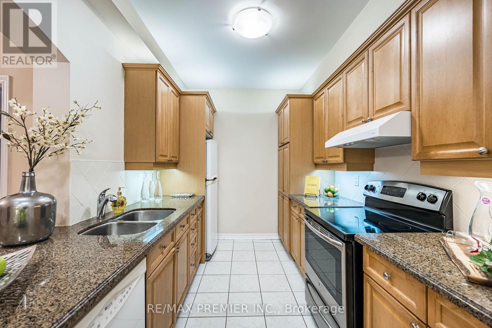 Unit 6 - 9519 Keele Street, Vaughan, Ontario  L6A 4A2 - Photo 19 - N12882936