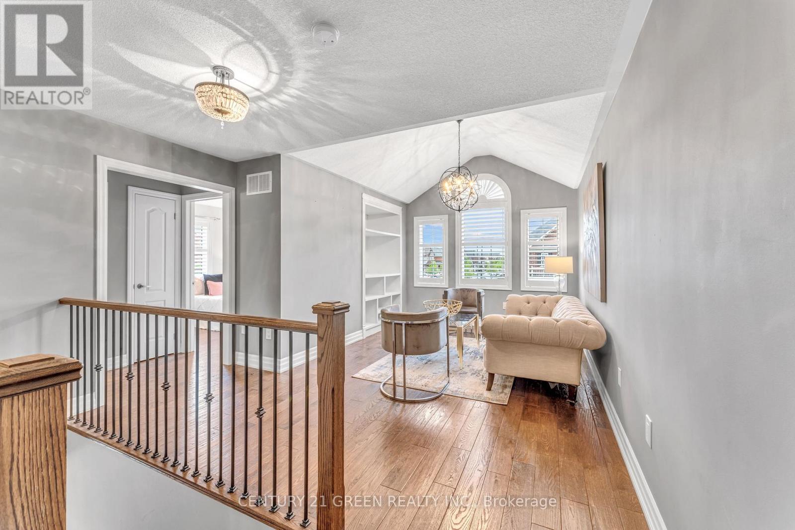 Upper - 85 Tysonville Circle, Brampton, Ontario  L7A 4B1 - Photo 21 - W12891486