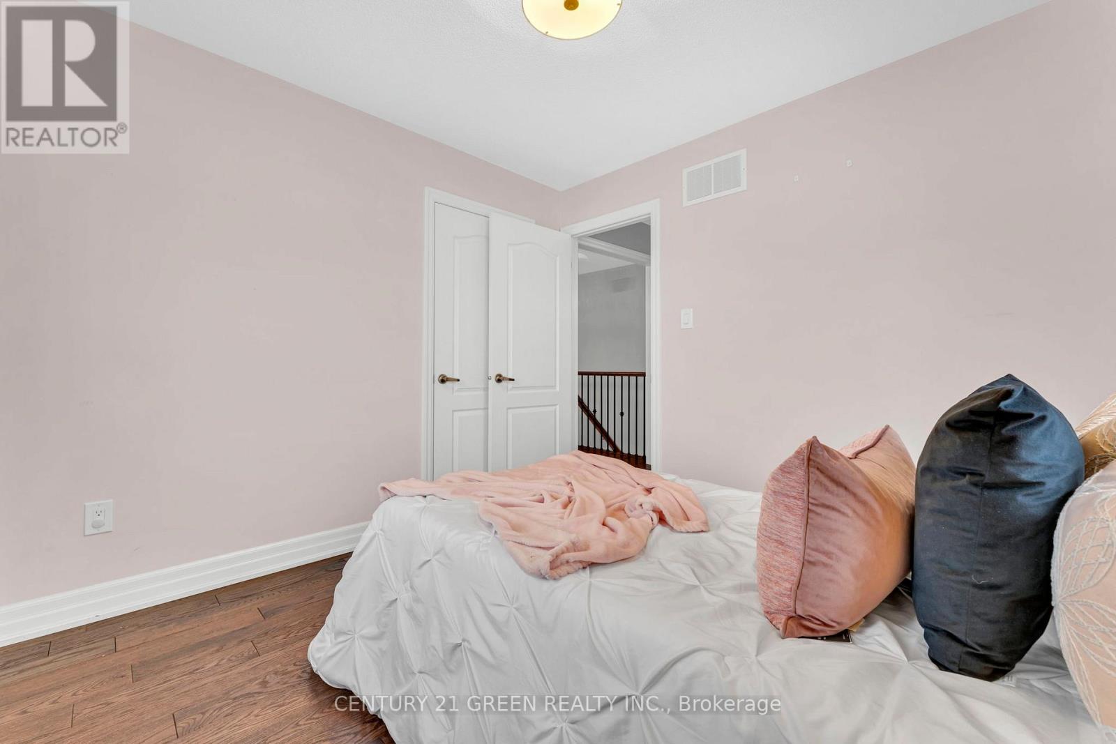 Upper - 85 Tysonville Circle, Brampton, Ontario  L7A 4B1 - Photo 29 - W12891486