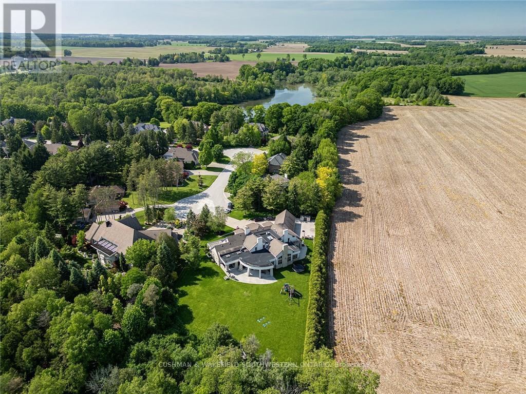 Photo 34 of 35 for 60 Sir Robert Place