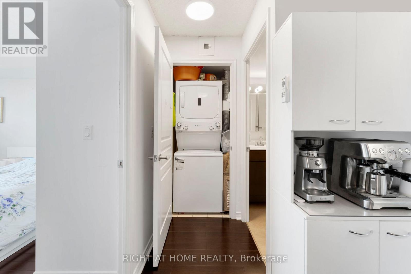 1611 - 2545 Erin Centre Boulevard, Mississauga (Central Erin Mills), Ontario  L5M 6Z9 - Photo 30 - W12891596