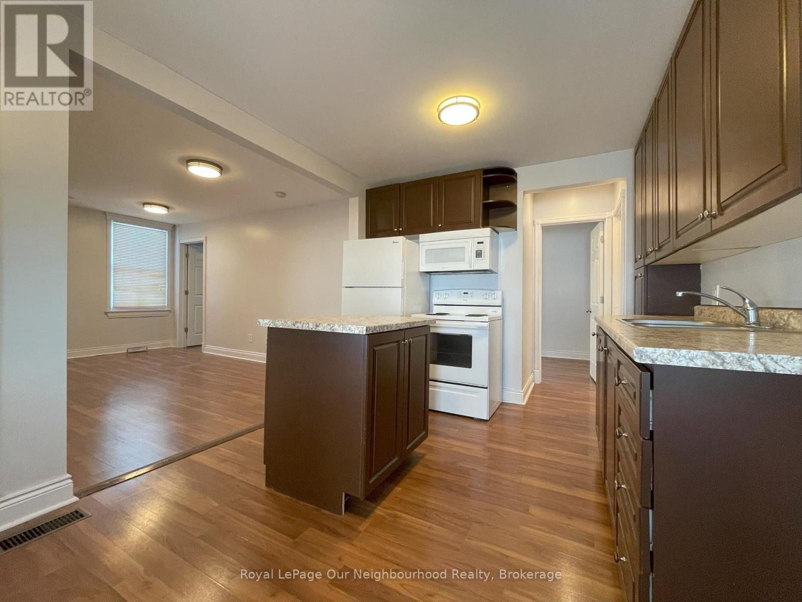 B - 112 Orange Street, Cobourg, Ontario  K9A 2L3 - Photo 2 - X12891608