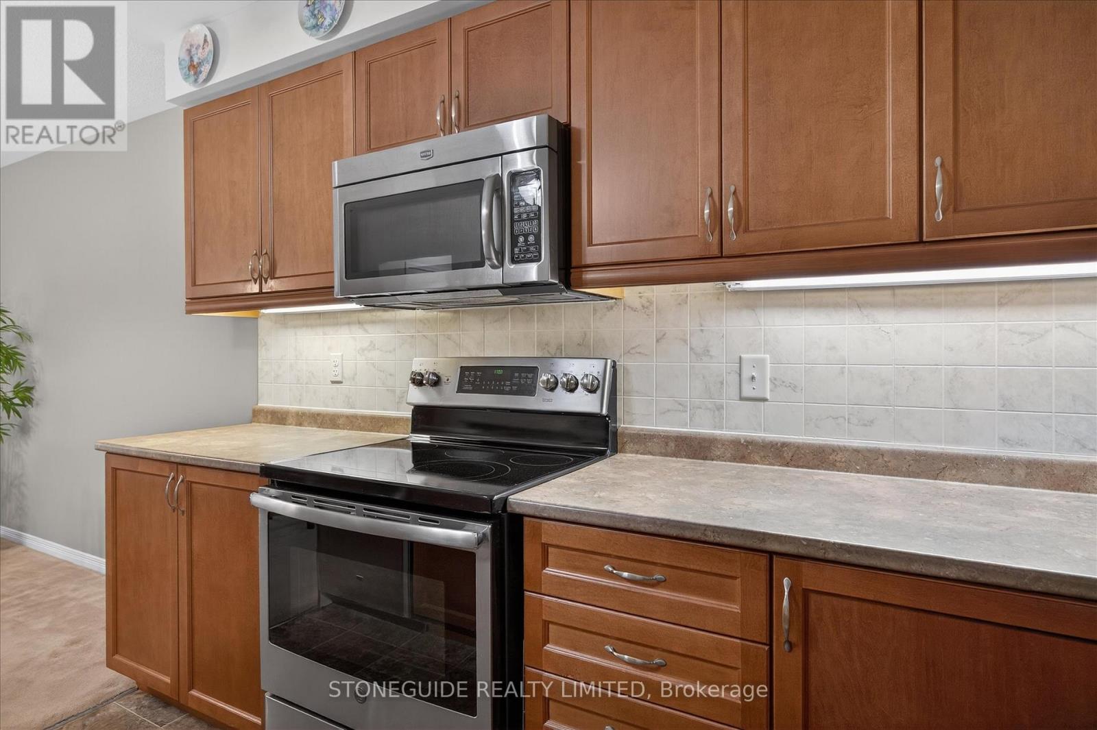 669 Tully Crescent, Peterborough (Monaghan Ward 2), Ontario  K9K 0A9 - Photo 11 - X12891642