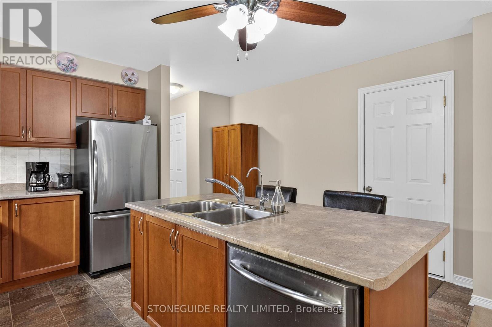 669 Tully Crescent, Peterborough (Monaghan Ward 2), Ontario  K9K 0A9 - Photo 9 - X12891642