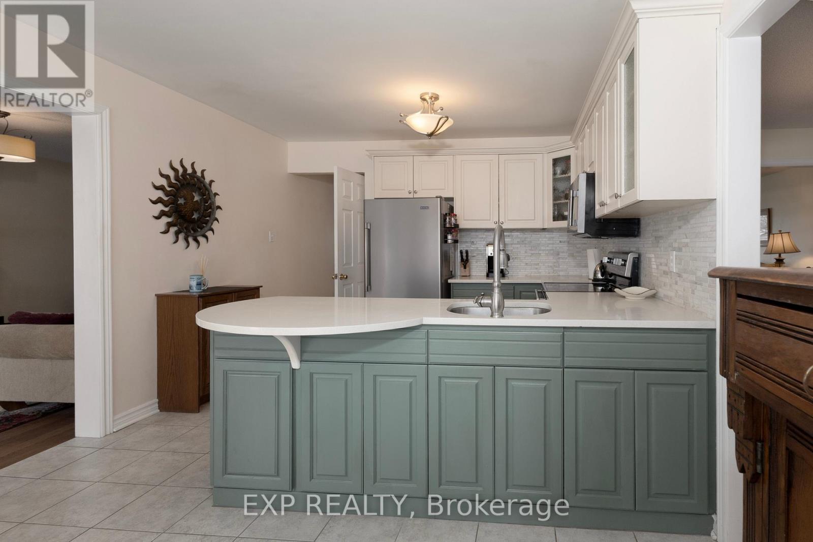 122 Parkview Drive, Thames Centre, Ontario  N0L 1G2 - Photo 10 - X12891652