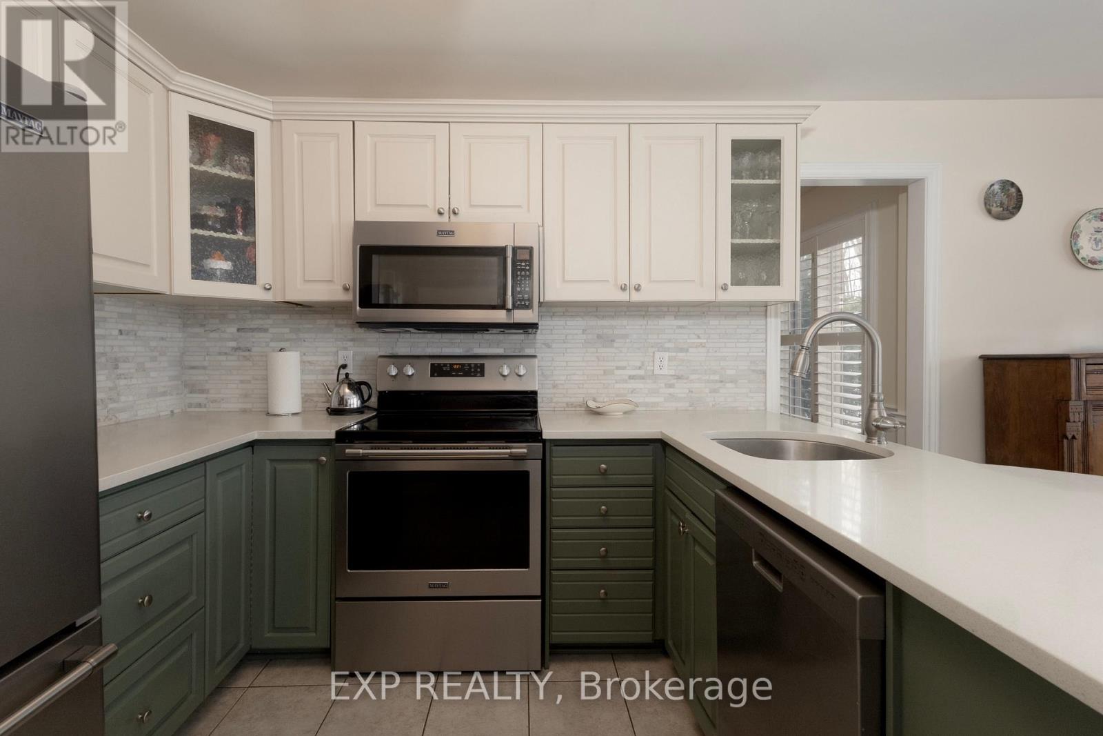 122 Parkview Drive, Thames Centre, Ontario  N0L 1G2 - Photo 12 - X12891652