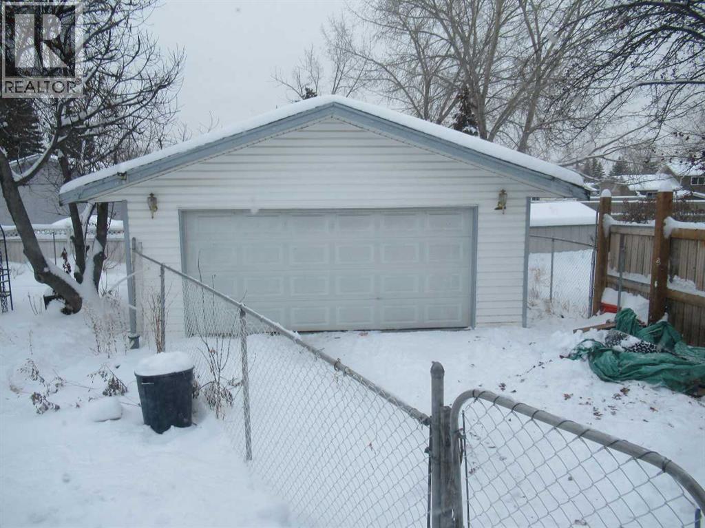 9811 80 Avenue, Grande Prairie, Alberta  T8V 3S5 - Photo 2 - A2291541