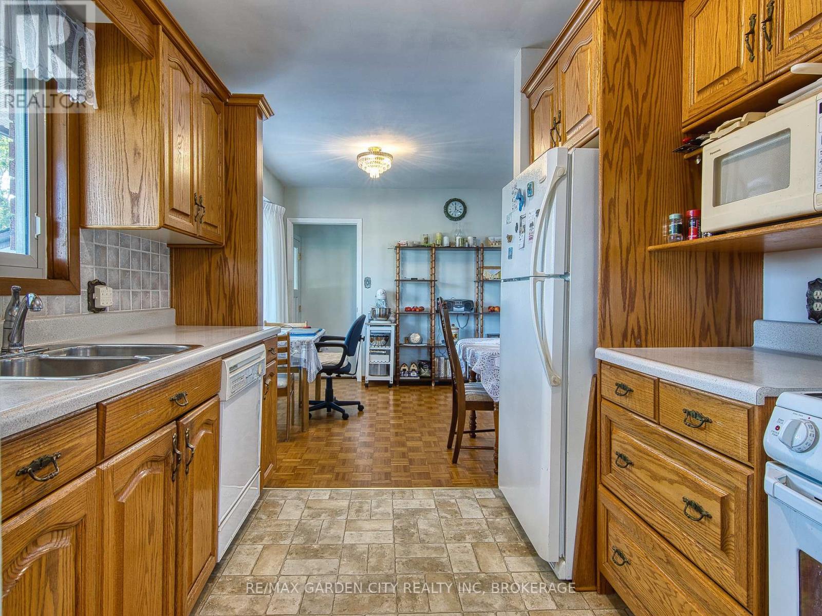 4095 Montcalm Crescent, Niagara Falls, Ontario  L2G 6M1 - Photo 15 - X12891566