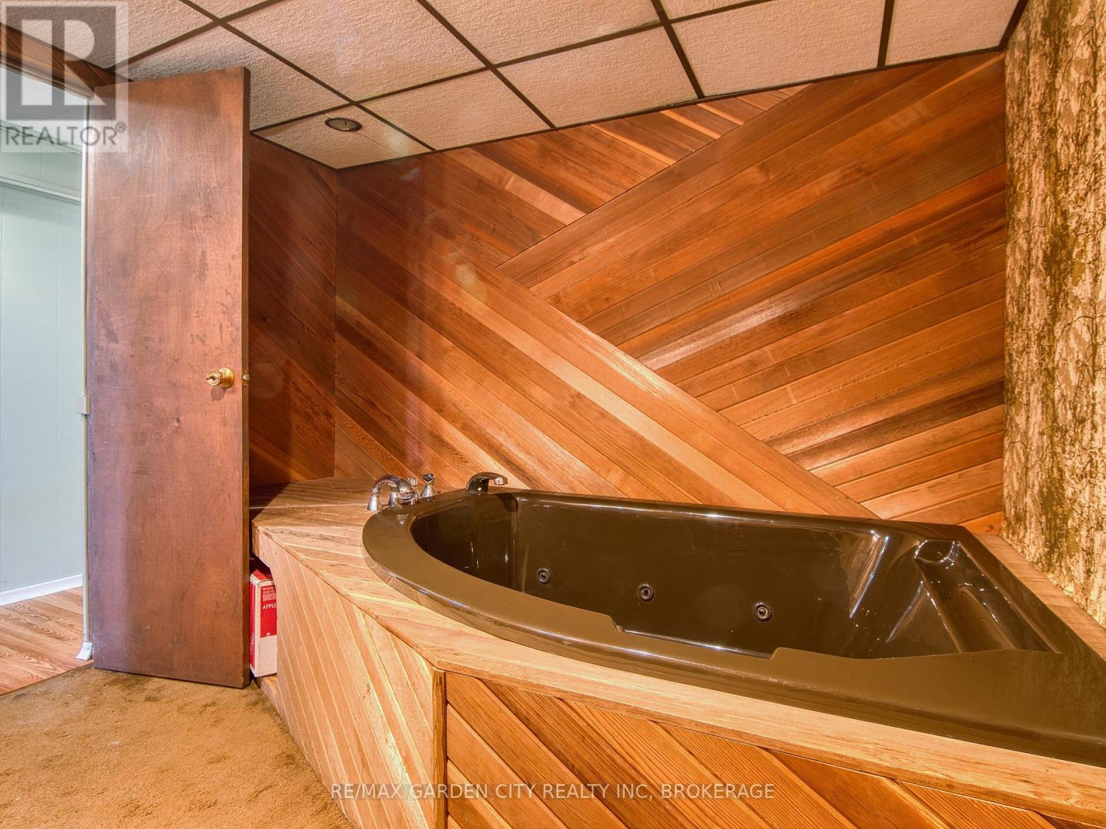 4095 Montcalm Crescent, Niagara Falls, Ontario  L2G 6M1 - Photo 26 - X12891566