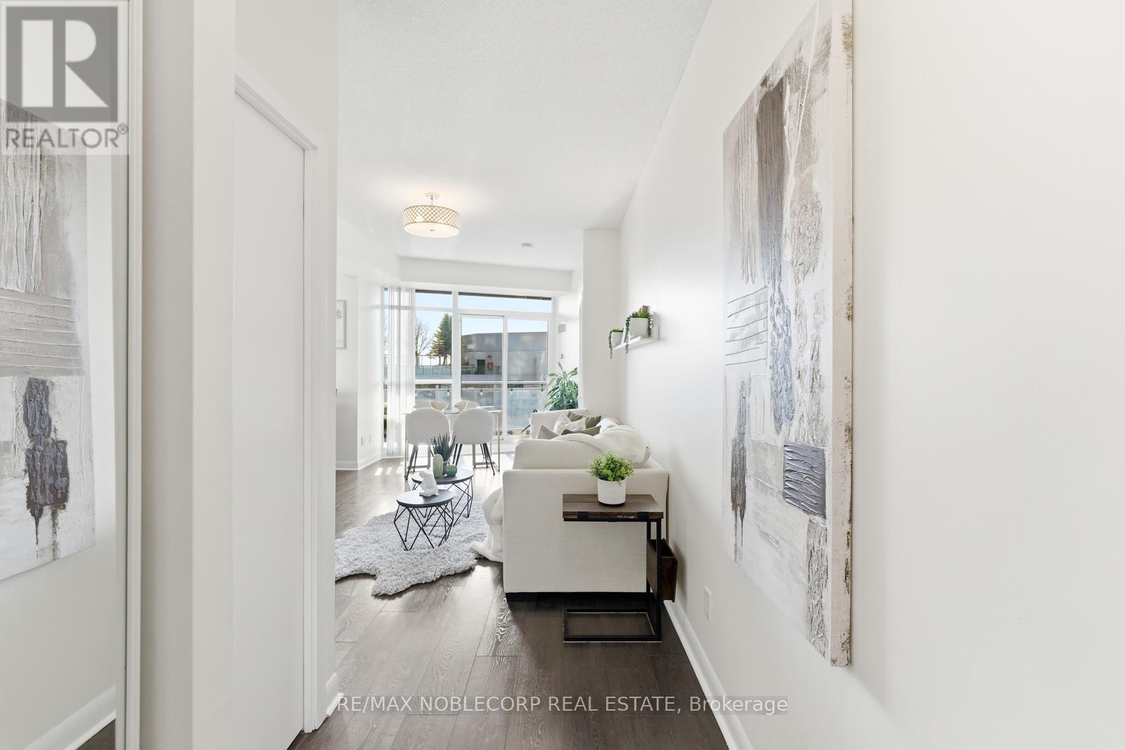 1106 - 15 Bruyeres Mews, Toronto, Ontario  M5V 0A7 - Photo 7 - C12874304