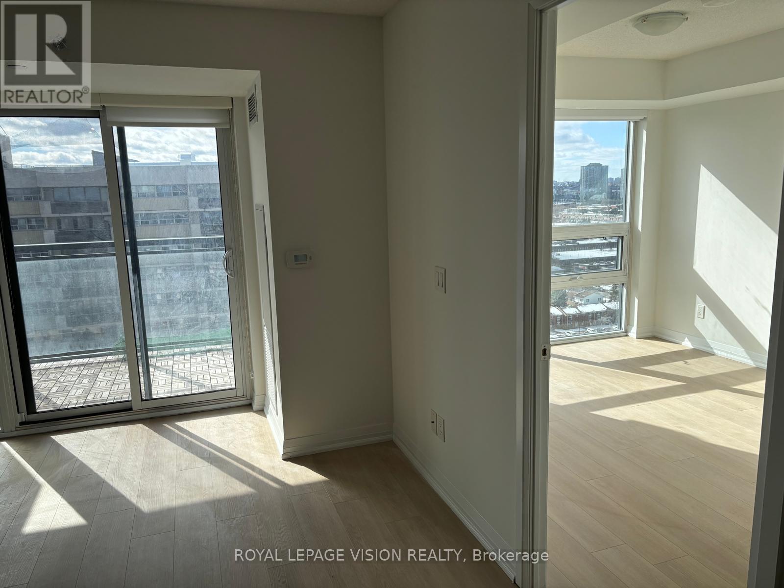 1904 - 30 Meadowglen Place, Toronto, Ontario  M1G 0A6 - Photo 6 - E12731214