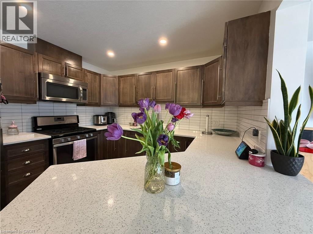 174 Templewood Drive, Kitchener, Ontario  N2R 0H5 - Photo 4 - 40812717