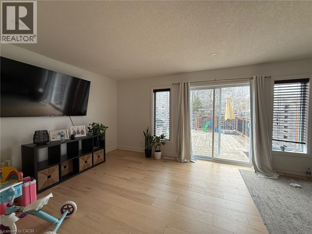 174 Templewood Drive, Kitchener, Ontario  N2R 0H5 - Photo 5 - 40812717