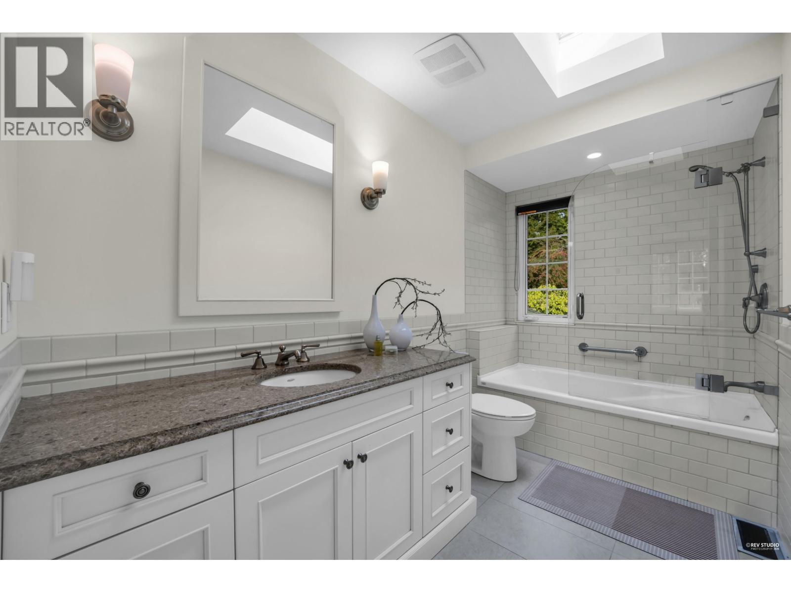 539 Newcroft Place, West Vancouver, British Columbia  V7T 1W9 - Photo 31 - R3100513