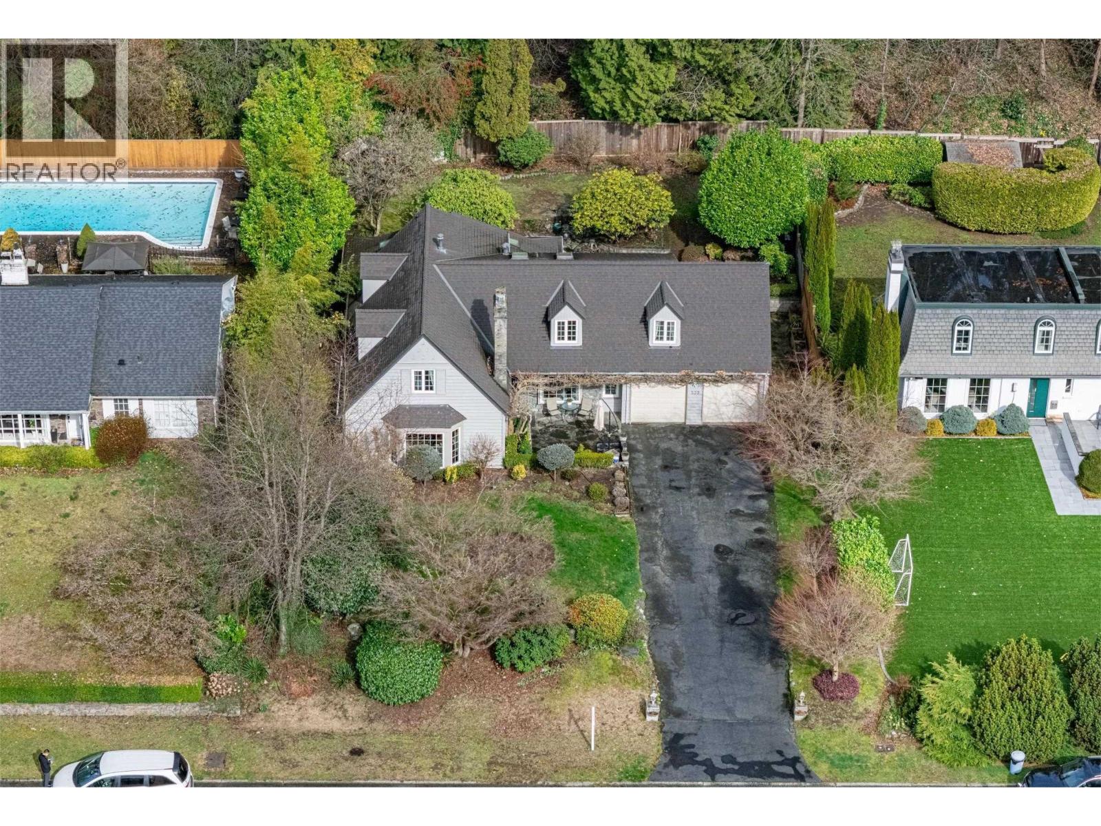 539 Newcroft Place, West Vancouver, British Columbia  V7T 1W9 - Photo 37 - R3100513