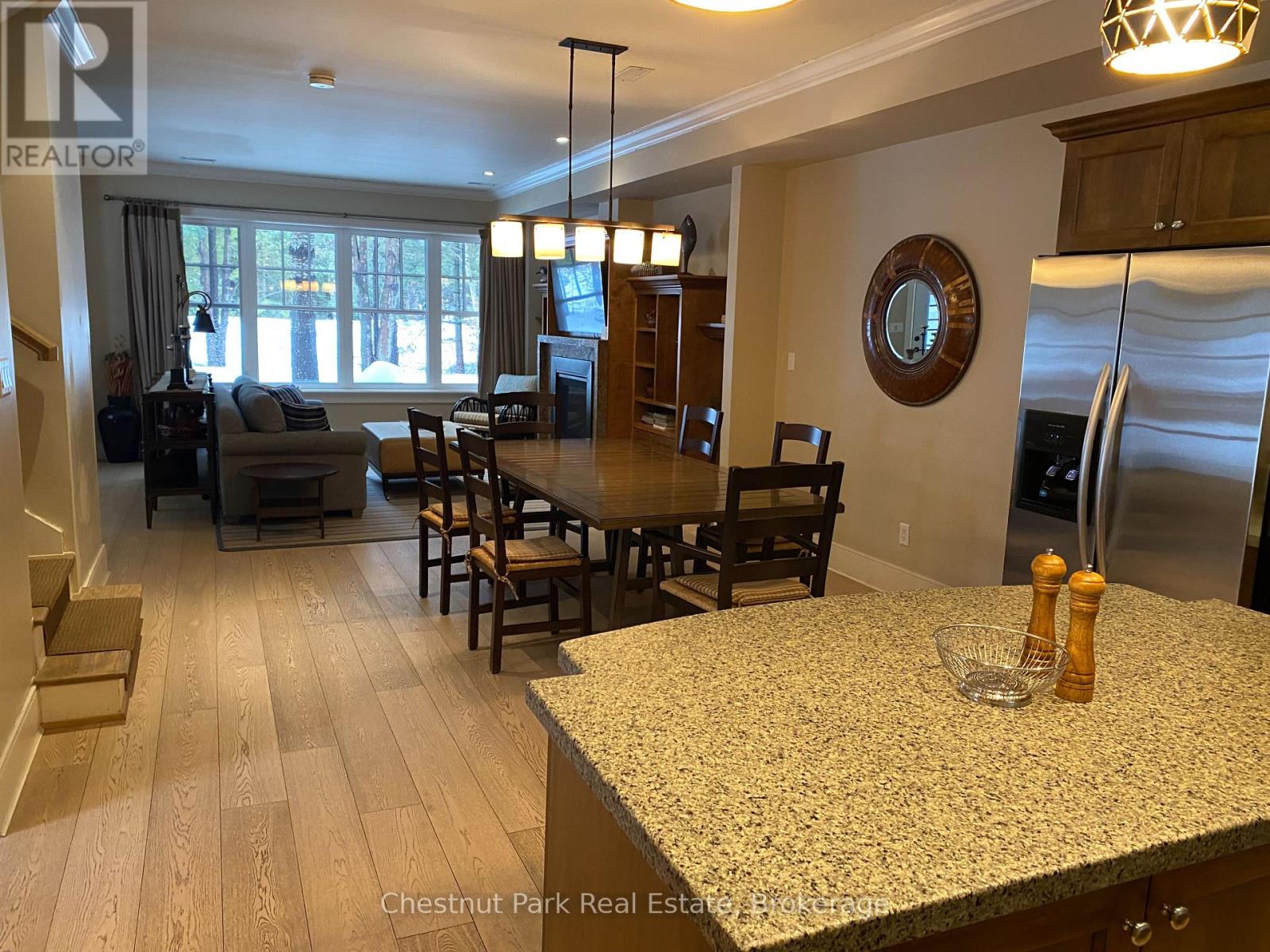 101 Emerald Hill Court S, Seguin, Ontario  P2A 2W8 - Photo 2 - X12891568