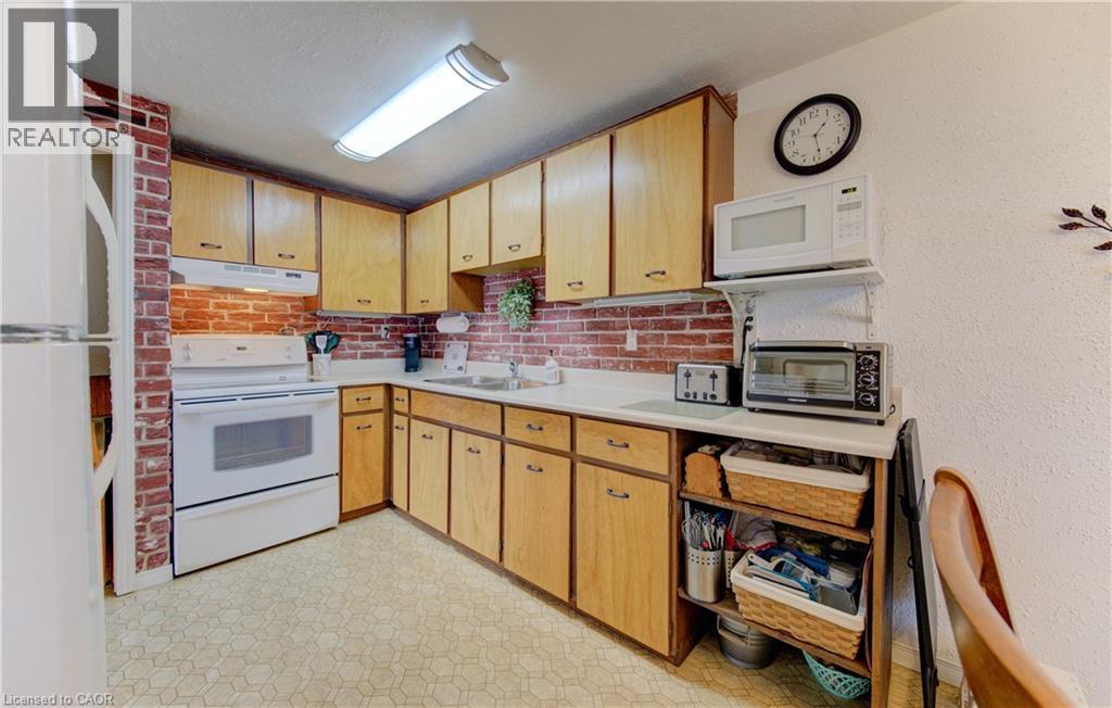 187 Traynor Avenue, Kitchener, Ontario  N2C 1W4 - Photo 16 - 40808070