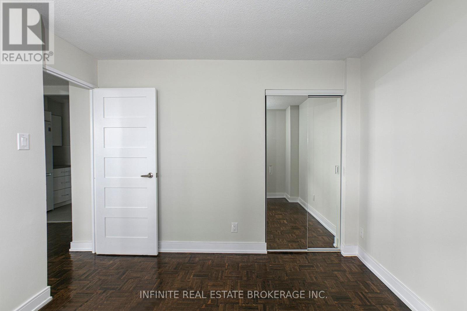 814 - 33 Isabella Street, Toronto, Ontario  M4Y 2P7 - Photo 6 - C12891560